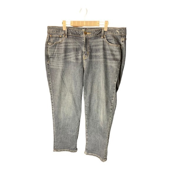 Lane Bryant‎ Mid Rise Essential Stretch Girlfriend Crop Jeans Sz 18 - Picture 1 of 9